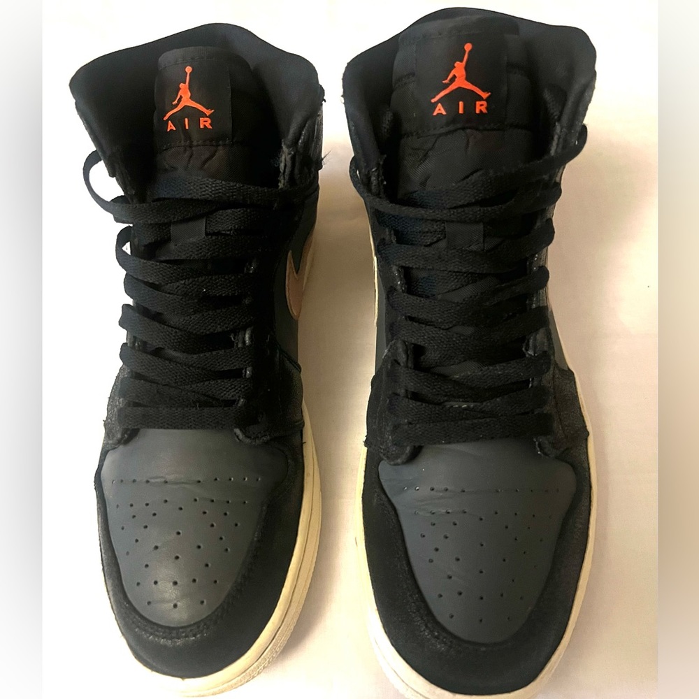 Nike Air Jordan 1 Black Bronze Copper White OG Size ( 8.5” )